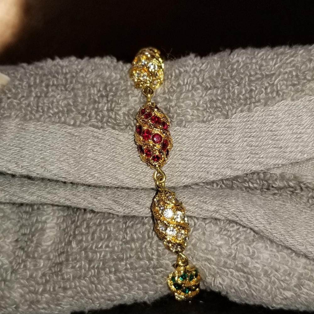 Jewelry - Picture 2 of 4